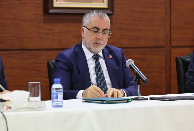 Bakan Işıkhan, Azerbaycanlı mevkidaşı Aliyev ile bir araya geldi