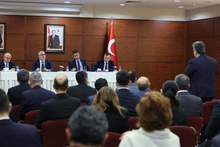 Bakan Işıkhan, Azerbaycanlı mevkidaşı Aliyev ile bir araya geldi