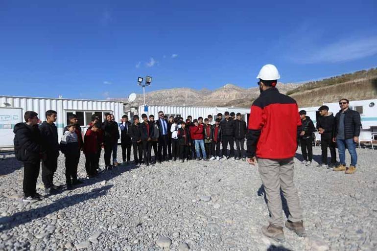 Bakan Bayraktar: Enerjide tam bağımsız Türkiye, gençlerimizle mümkün olacak