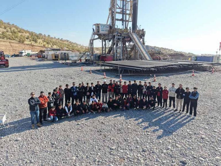 Bakan Bayraktar: Enerjide tam bağımsız Türkiye, gençlerimizle mümkün olacak