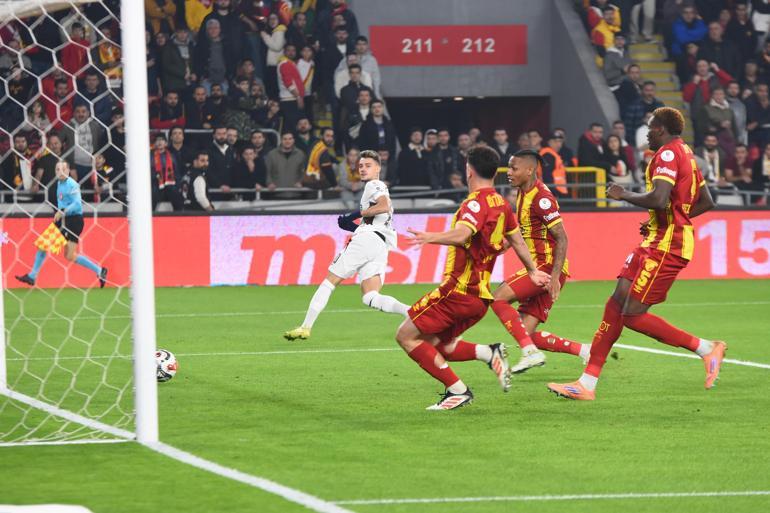 Fırtına yine esti; Göztepe deplasmanında 2 gollü galibiyet