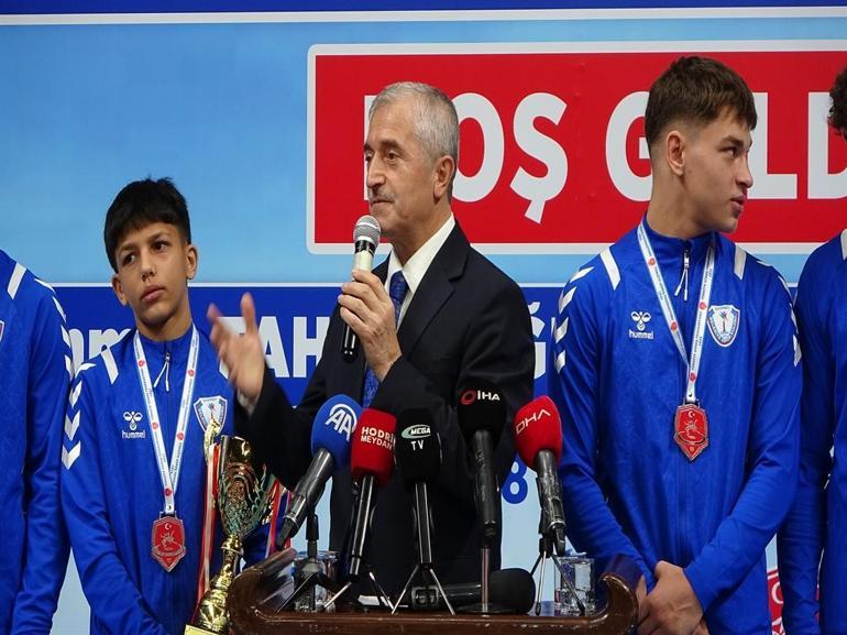 Büyükler Türkiye Güreş Şampiyonası, Gaziantepte başladı