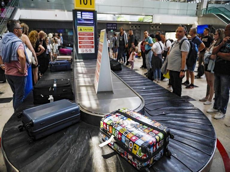 Antalya Havalimanında kasım trafiği; 1,7 milyon yolcuya hizmet verildi