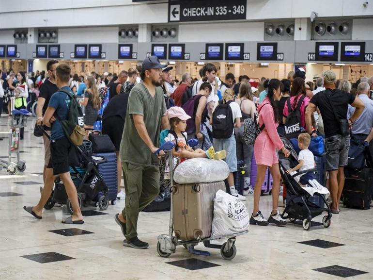 Antalya Havalimanında kasım trafiği; 1,7 milyon yolcuya hizmet verildi