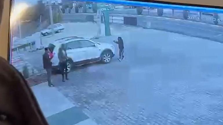 2 ayrı iş yerine yönelik silahlı saldırıda 2 kişiyi yaralayan motosikletli 4 şüpheli adliyede