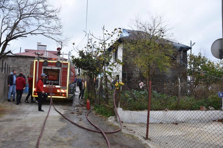 Tek başına kaldığı evde çıkan yangında öldü