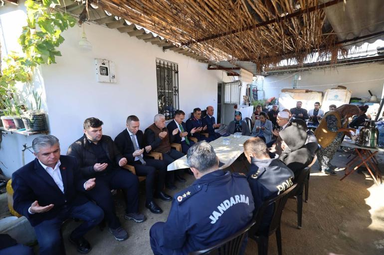 Şehit Astsubay Başçavuş Emrah Kuranın şehadet belgesi ailesine teslim edildi