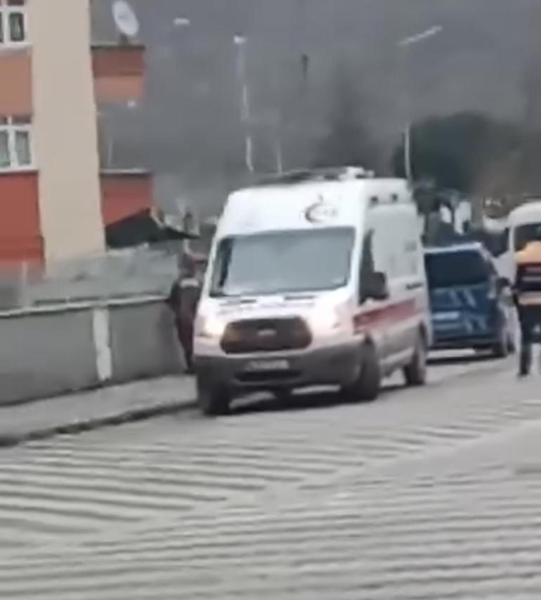 Eski sevgilisiyle konuşmak için geldiği okul önünde intihara kalkıştı