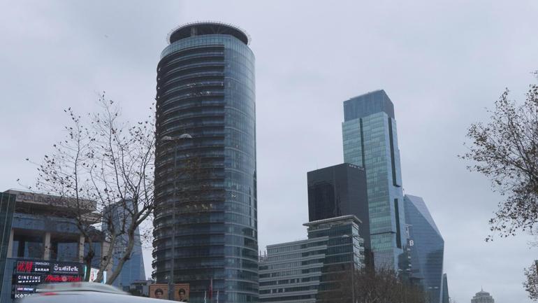 Hong Kongdaki yangın sonrası uzmandan uyarı: 50,5 metrenin üzerindeki binalarda 2 kaçış kovanı olmalı