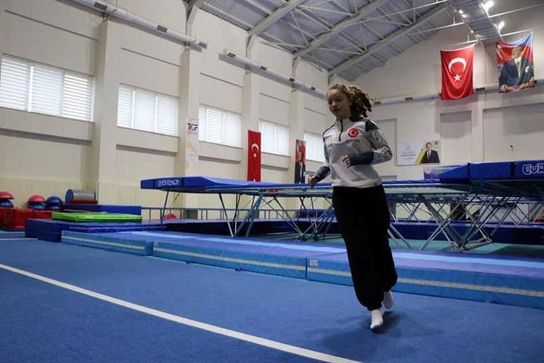 Trambolin cimnastikte bir Türk ilk kez dünya ikincisi oldu; hedefi olimpiyat