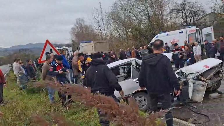 Otomobilin kamyonla çarpışıp ikiye bölündüğü kazada ölü sayısı 2’ye çıktı