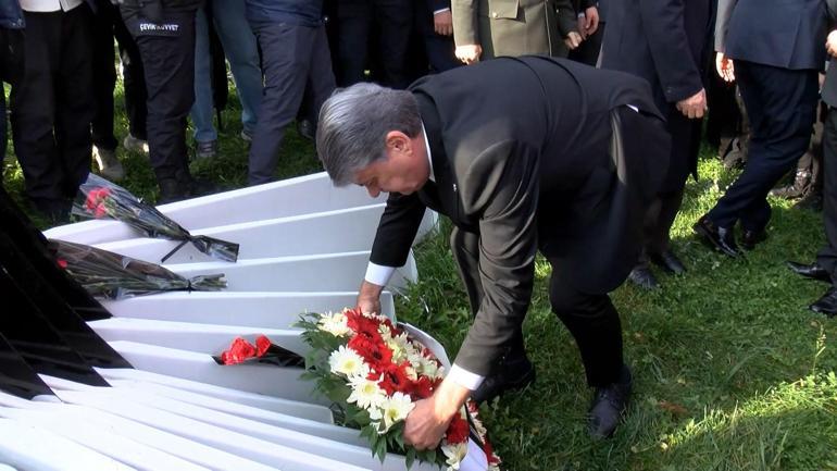 Beşiktaştaki terör saldırısında şehit düşenler için anma töreni