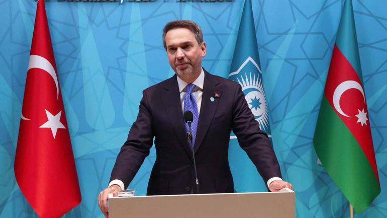 Bakan Bayraktar: Doğudan batıya kesintisiz enerji akışı için büyük bir yeşil şebeke hedefliyoruz