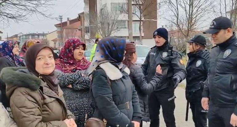 Baz istasyonuna karşı çıkan kadınlar, erkeklerin yeterince mücadele etmemesine tepki gösterdi