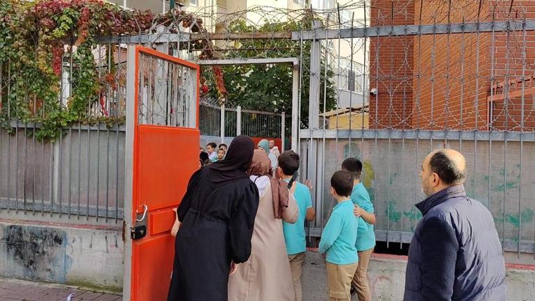 Fatihte doğal gaz kaçağı şüphesi okulda paniğe neden oldu