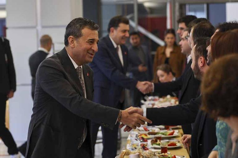 CHP’li Emre: Hiç kimse vekil sayısını azaltmak istemez ama bazen yapmanız gerekir