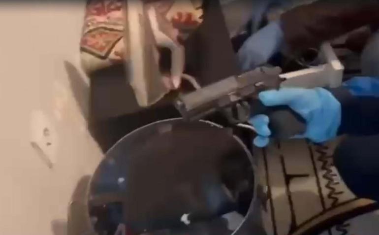 İzmirde uyuşturucu ile yakalanan sevgililere gözaltı