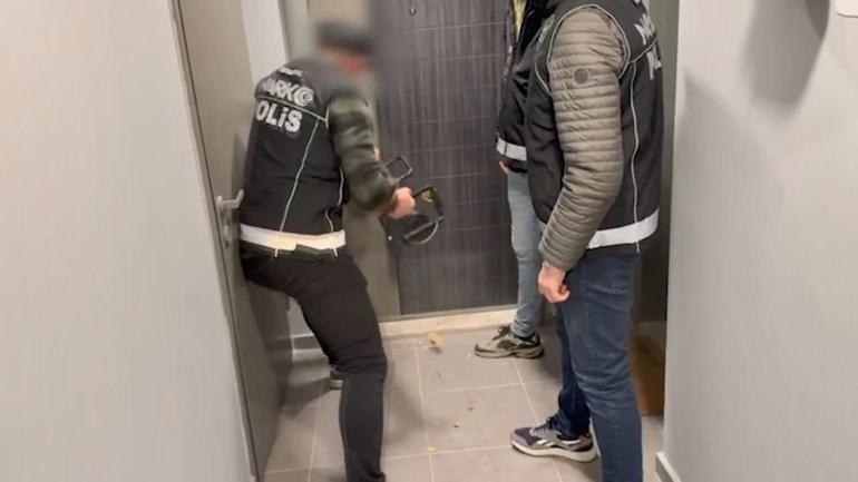 Esenyurtta uyuşturucu operasyonu: 133 bin adet hap ele geçirildi