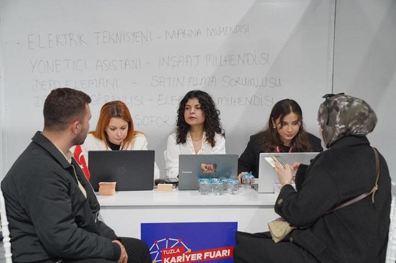 Tuzla Kariyer Fuarı kapılarını açtı