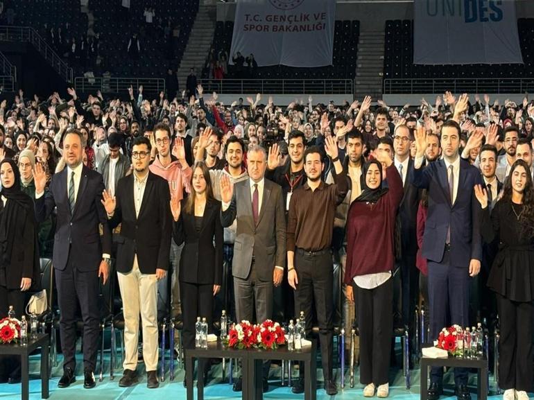 Bakan Bak: Türkiye Yüzyılı, gençlerin yüzyılı olacak