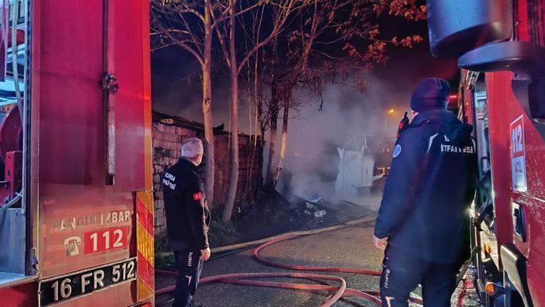 Bursada barakada yangın; 1 kişi dumandan etkilendi