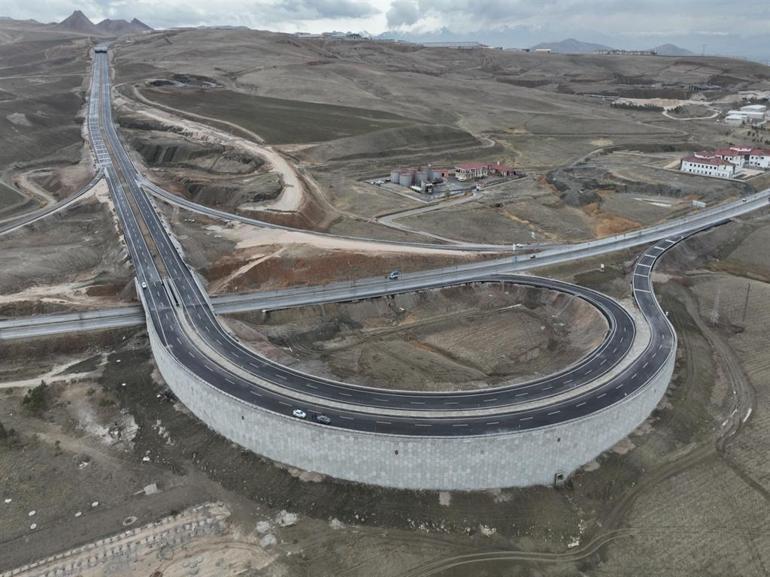 Van Çevre Yolunun 28 kilometrelik 2 etabı açılıyor