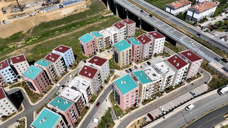 Bakan Kurum’dan Başakşehir sosyal konut paylaşımı