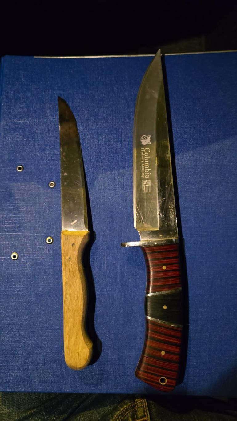 Eve yapılan baskında 1i firari hükümlü 6 kişi, tabanca ve bıçaklarla polise direndi