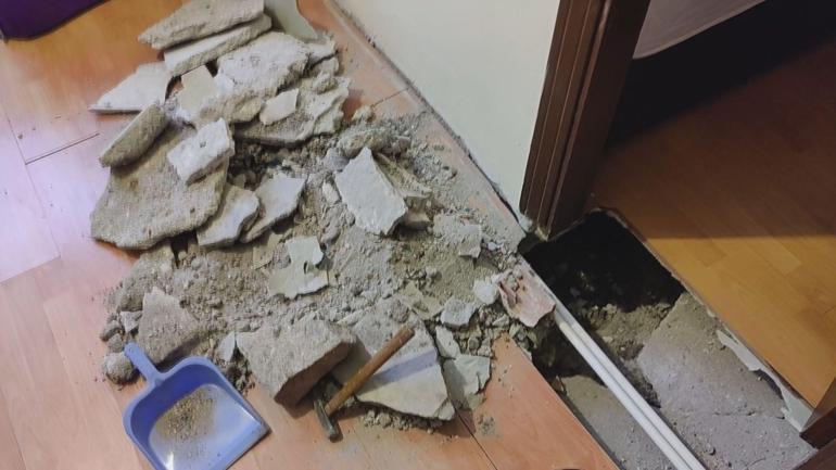 Fatihte 4 katlı binanın zemininde çökme meydana geldi