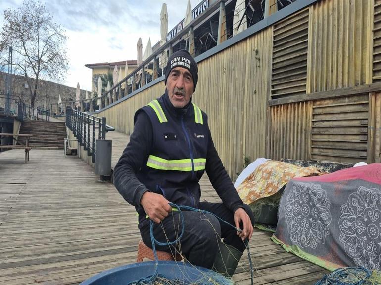 Zonguldaklı balıkçıların ağına yaklaşık 1 ton çöp takıldı