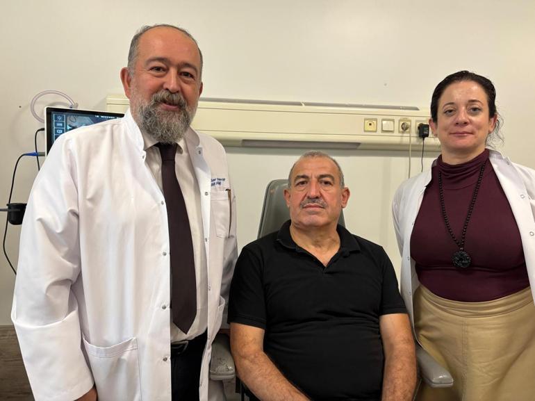 Tükürük bezinden, en büyüğü 2 santim olan 5 taş çıkarıldı