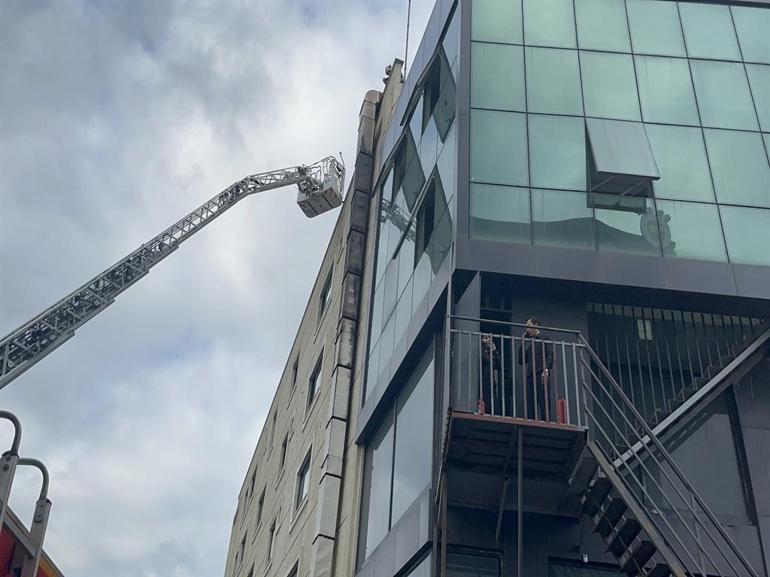 Restoranda yangın çıktı, otelde kalanlar tahliye edildi