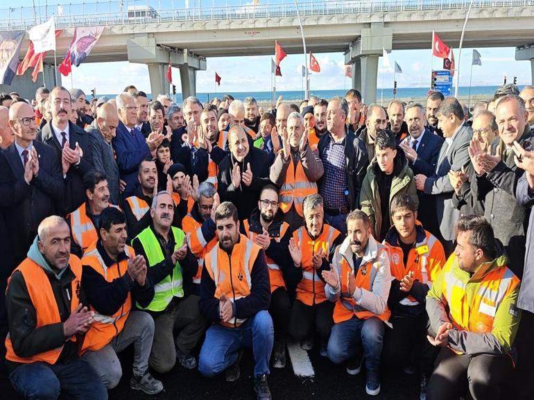 Bakan Uraloğlu, Van Çevre Yolunun 28 kilometrelik 2 etabının açılışını yaptı