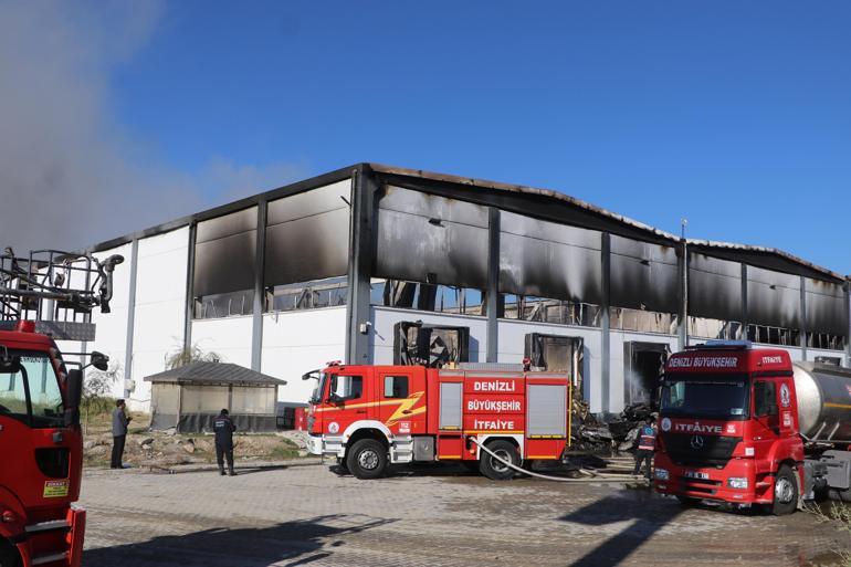 Denizlide filtre sistemi üretilen fabrikada yangın
