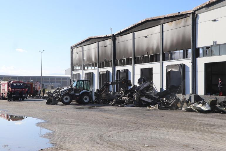 Denizlide filtre sistemi üretilen fabrikada yangın