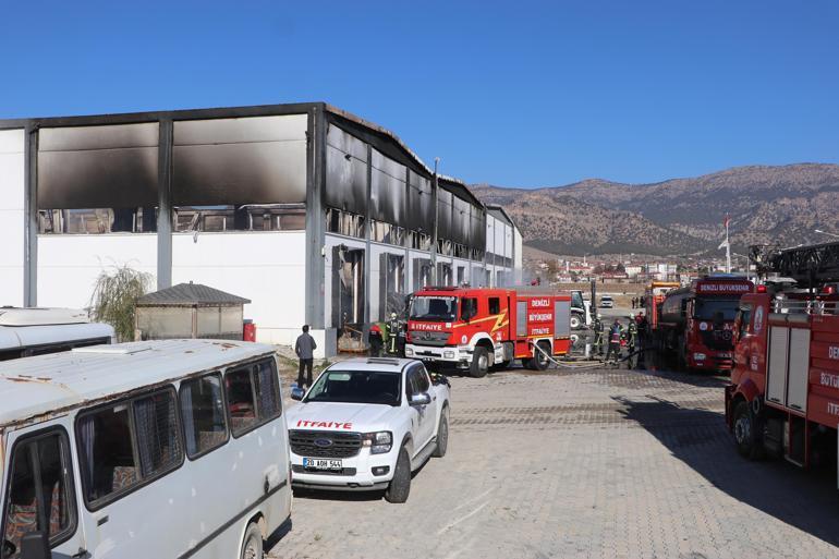 Denizlide filtre sistemi üretilen fabrikada yangın