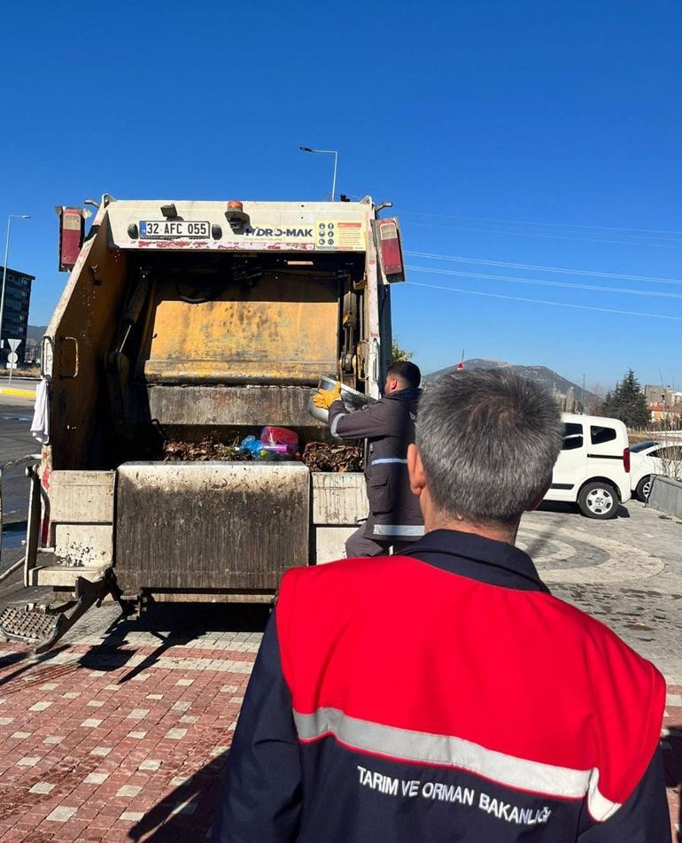Otobüsle uygunsuz taşınan sarma ve dolmalar imha edildi