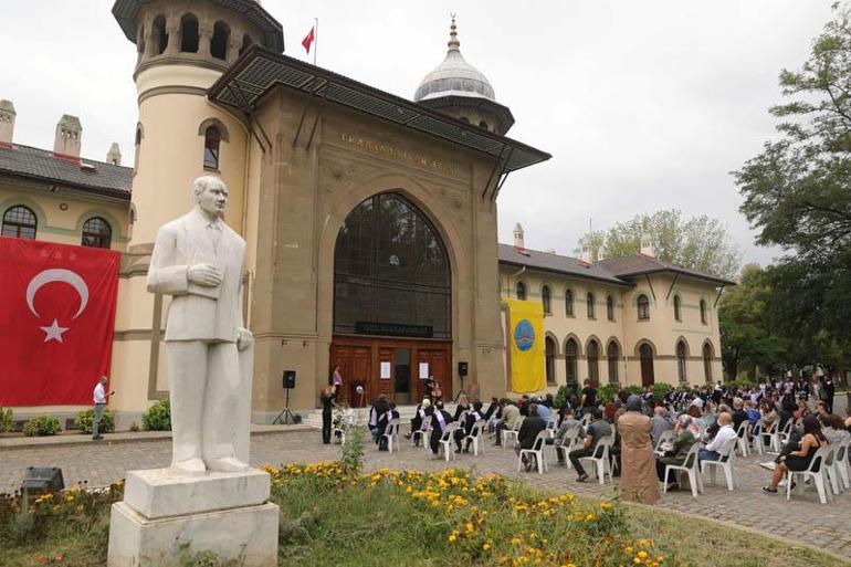 Üniversitenin kampüse ücretli giriş uygulamasına mahkemeden yürütmeyi durdurma kararı