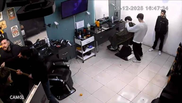 Kağıthane’de baltayla kuaförü basıp klimayı patlattı: Bizi kesmeye mi gelmiş bilmiyorum