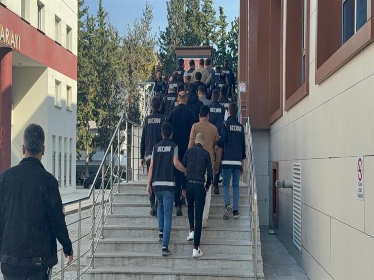 Görevden uzaklaştırılan Yalova İl Göç İdaresi Müdürünün usulsüz mülakat mesajları ortaya çıktı
