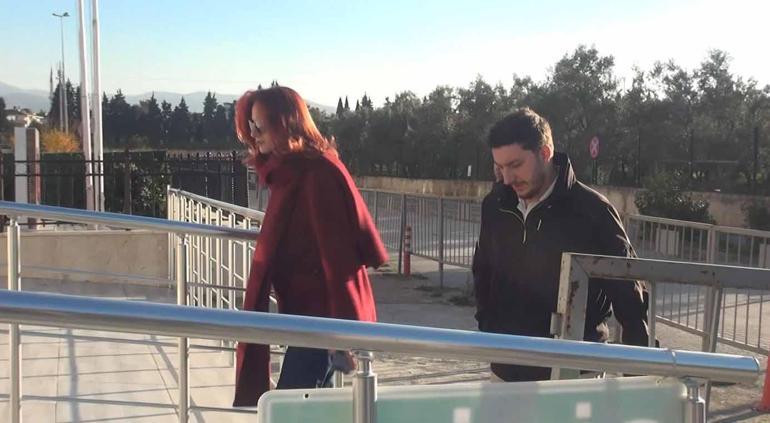 Şarkıcı Güllünün oğlu Tuğberk, şikayetçi sıfatıyla ifadeye çağrıldı