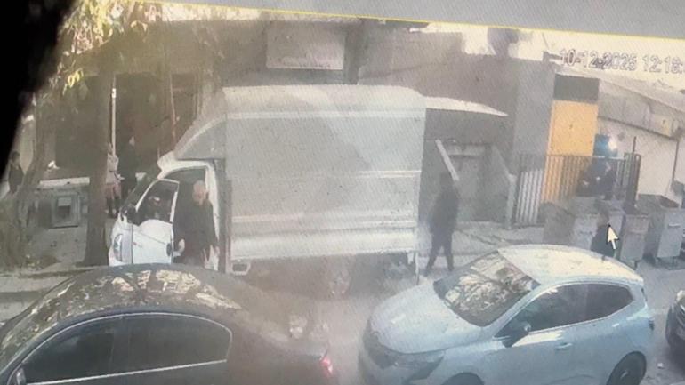 Avcılar’da kentsel dönüşüme giren binadaki malzemeler çalındı