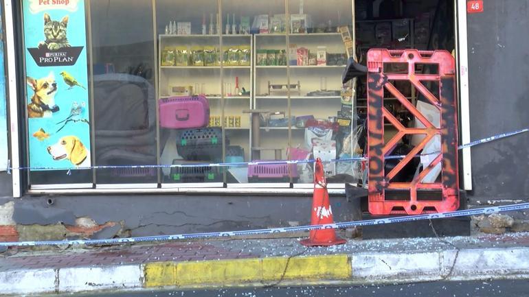 Sarıyer’de zemininde kayma oluşan binanın sahibi: Kontrollü yıkılması lazım