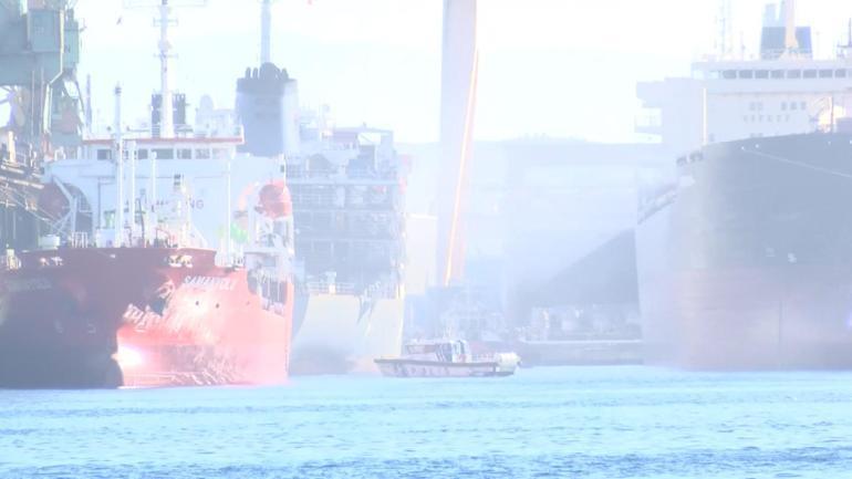 Tuzlada tersanede gemide yangın