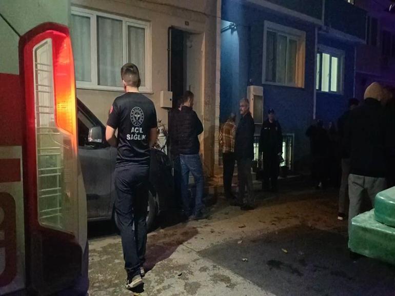 Kübra ile onu boğup intihar eden babası yan yana toprağa verildi