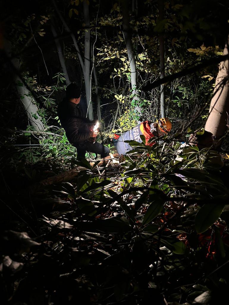 Engebeli arazide düşerek yaralanan orman işçisini ekipler kurtardı