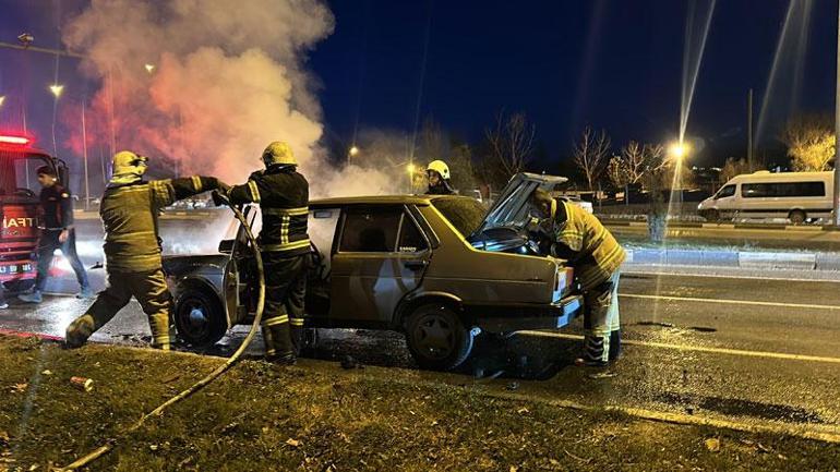 Kütahya’da seyir halindeki otomobil yandı