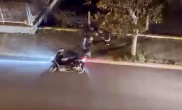 Avcılar’da motosiklet sürücüsü kavga ettiği yayayı kaskıyla darbetti