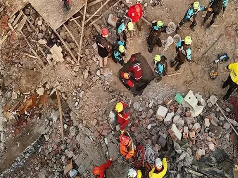 Konyada çöken binaya ilişkin bilirkişi raporu: Duvarlar ince olduğu için yıkılmış olma olasılığı yüksek