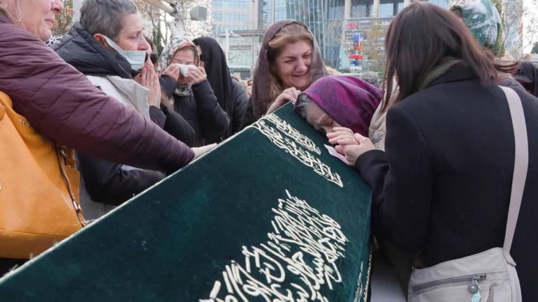 Şişlide trafik kazasında hayatını kaybedenler son yolculuğuna uğurlandı